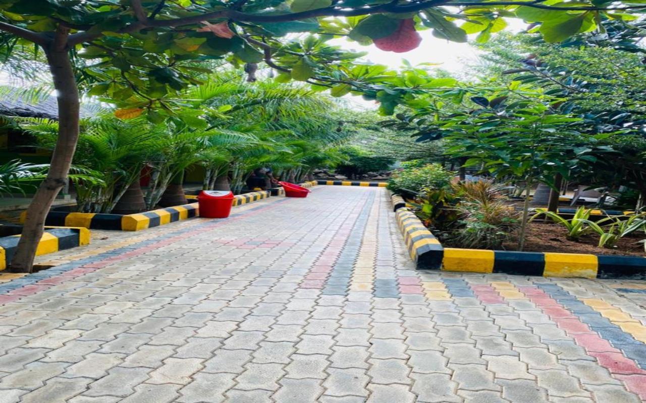 Hotel Megha Resort Hampi Exterior foto