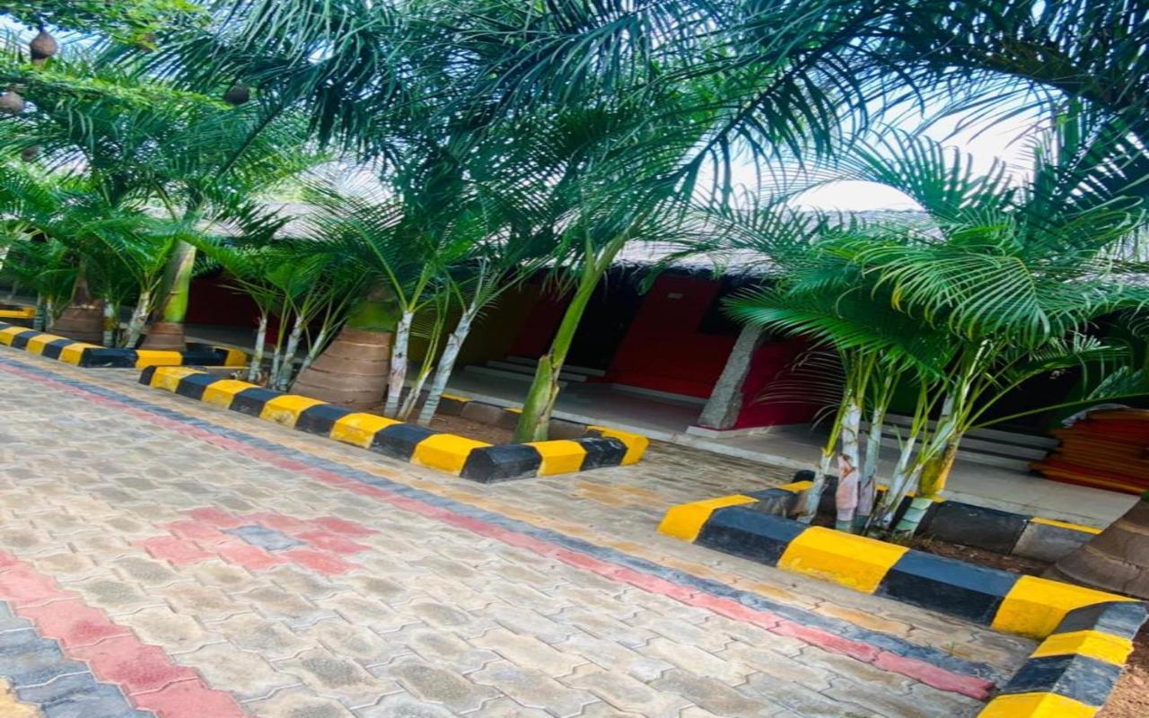 Hotel Megha Resort Hampi Exterior foto
