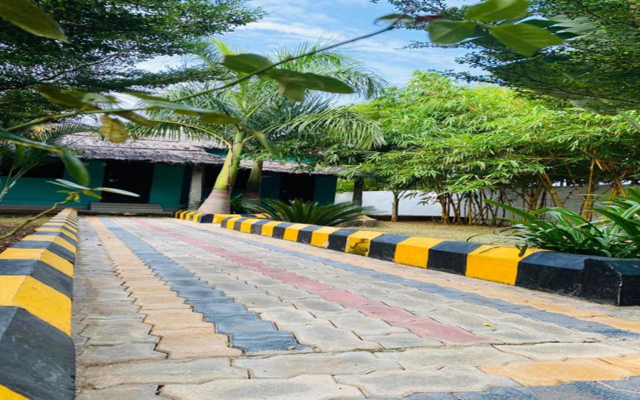 Hotel Megha Resort Hampi Exterior foto